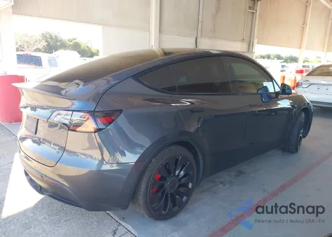2022 Tesla Model Y Performance Dual Motor All-Wheel Drive z USA, uszkodzony, nr VIN 7SAYGDEF1NF463697